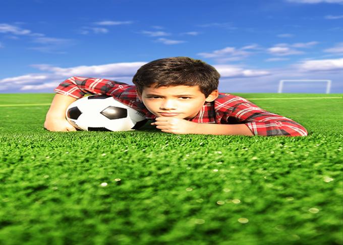 La hierba falsa al aire libre del alto fútbol de la elasticidad alfombra altura de la pila de 20M M - de 45M M 0