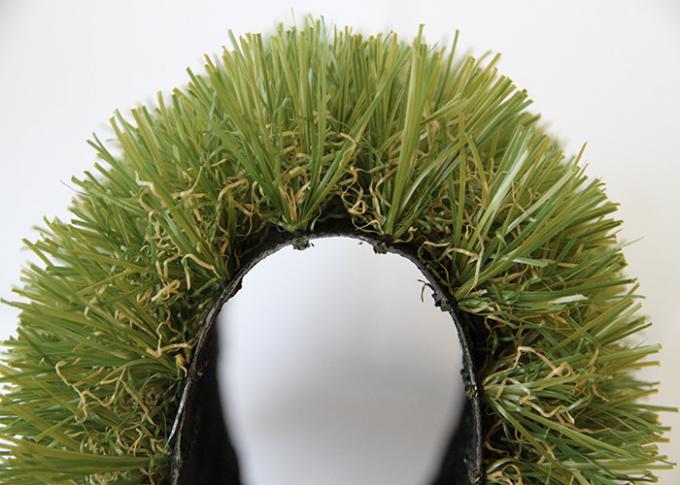 Césped artificial del fondo del animal doméstico moderno del hogar, hierba sintética verde para jugar de los animales domésticos 0