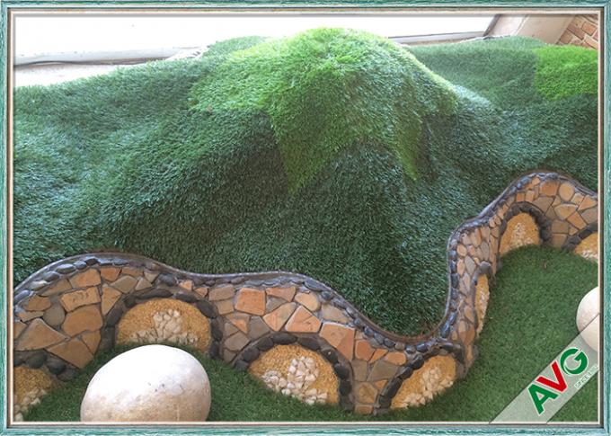 La capa C del látex formó la alfombra falsa interior de la hierba para la decoración casera verde 0