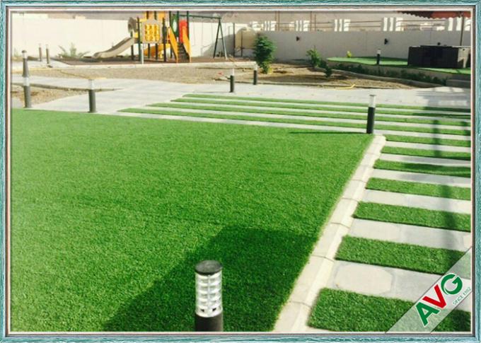 8000 hierbas artificiales al aire libre decorativas de Dtex/hierba sintética con la capa del látex 0