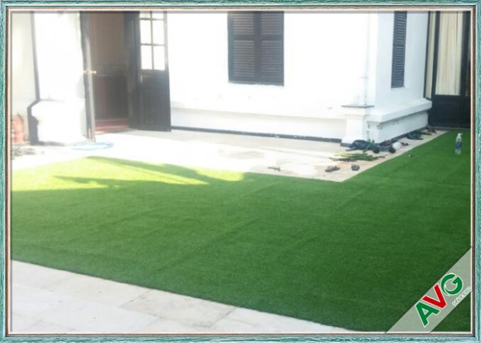 Diamond Shaped Fire Resistant Flooring que ajardina la hierba artificial del césped al aire libre 0