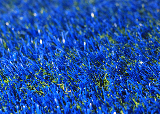 CHINA El cubrir artificial coloreado decorativo al aire libre/suelo de Ror del césped de la falsificación de la hierba proveedor