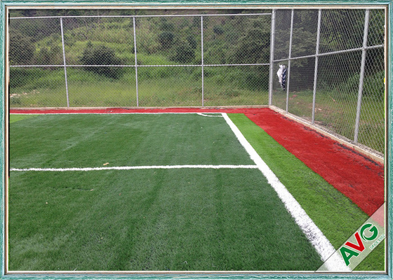 CHINA 50 milímetros de hierba artificial del SGS para el campo de fútbol/el campo de fútbol con la sensación natural proveedor