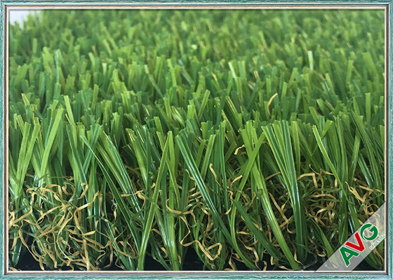 CHINA Adaptabilidad del tiempo de la hierba artificial al aire libre/interior del descoloramiento anti del color gran proveedor