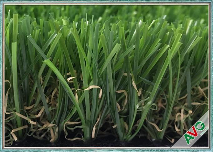 6800 hierbas sintéticas ornamentales de Dtex ajardinan la hierba artificial para los jardines 0