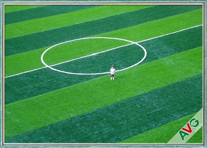 Césped artificial de la hierba del fútbol al aire libre con la hierba artificial material de apoyo durable del PE para Futsal 0