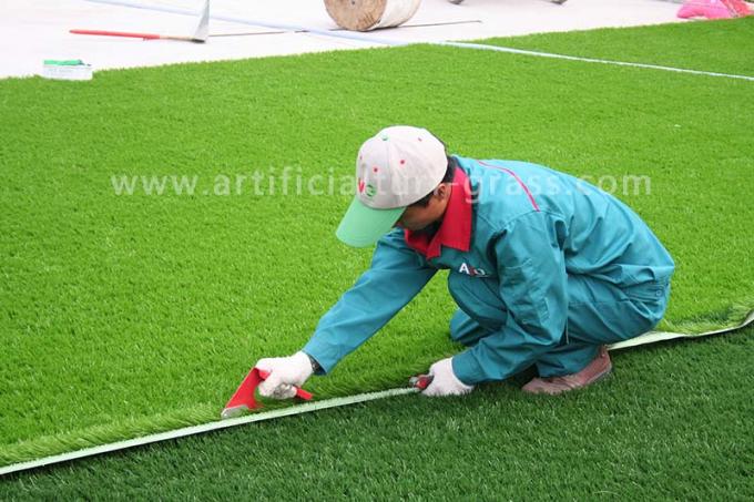 últimas noticias de la compañía sobre ¿Cómo instalar la hierba artificial del deporte?  2