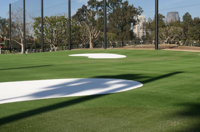 Césped del golf alfombrar la hierba artificial 13m m para la hierba artificial del golf de la hierba del uso multi 0