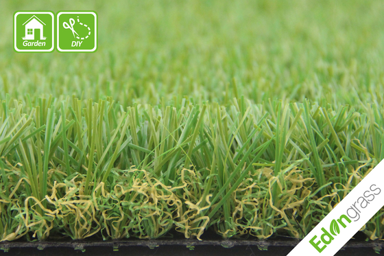 CHINA Hierba artificial de Synthes de la alfombra artificial al aire libre de la hierba 20m m para el jardín proveedor