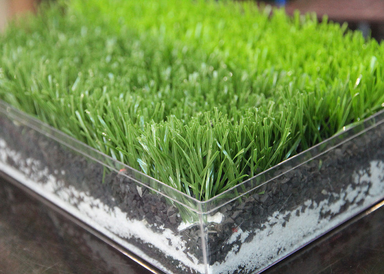 China Certificación sintética del CE del SGF del césped de la falsificación de la hierba del patio decorativo impermeable proveedor
