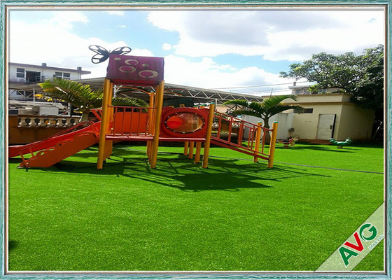 CHINA 35 milímetros de la altura de hierba artificial al aire libre del mantenimiento fácil para el parque de atracciones de los niños proveedor