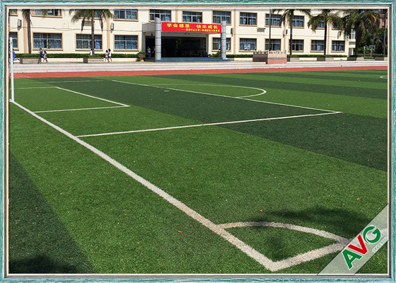 CHINA Césped artificial del fútbol liso excepcional/material reciclable de la hierba el 100% proveedor